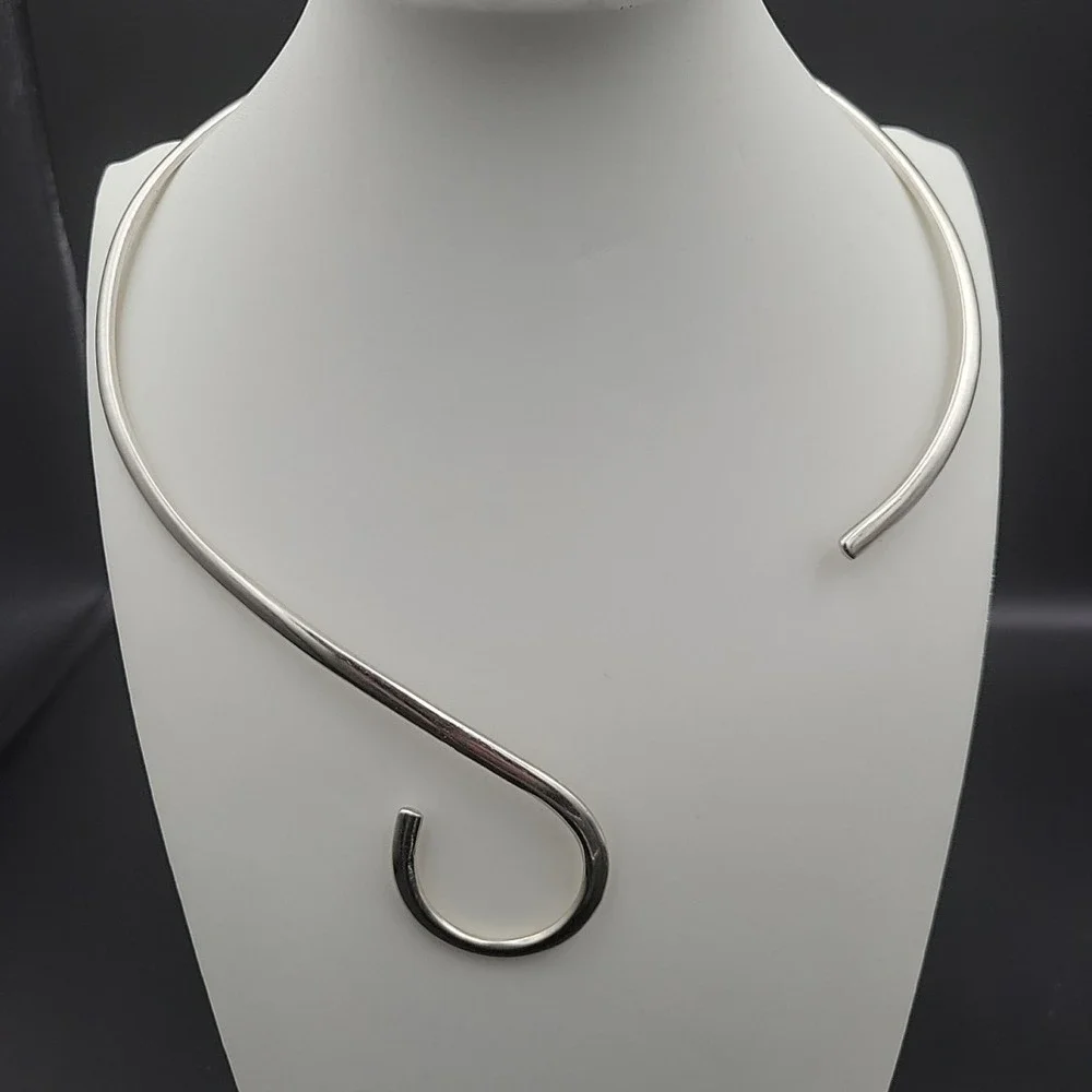 Mexican 925 Sterling Silver Asymmetric Torque Necklace Modernist Choker 90s